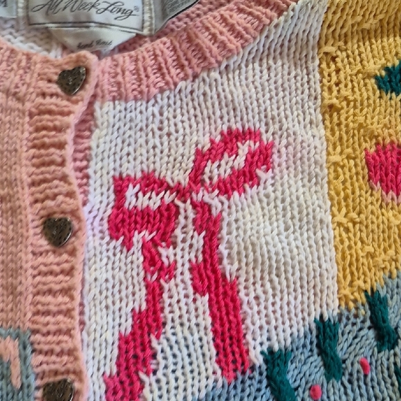 Women's Hand Knitted Vintage Short Sleeve Sweater With Heart Shaped Buttons - Picture 4 of 8